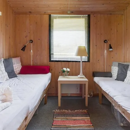 Three-bedroom Holiday In * Hals